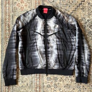 Nike Athletic Cropped Bomber Black and Grey Sports Jacket Size S